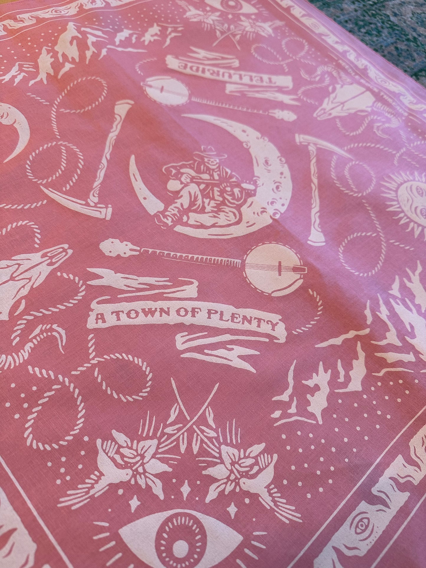 Telluride Cowboy Moon Bandana - Pink