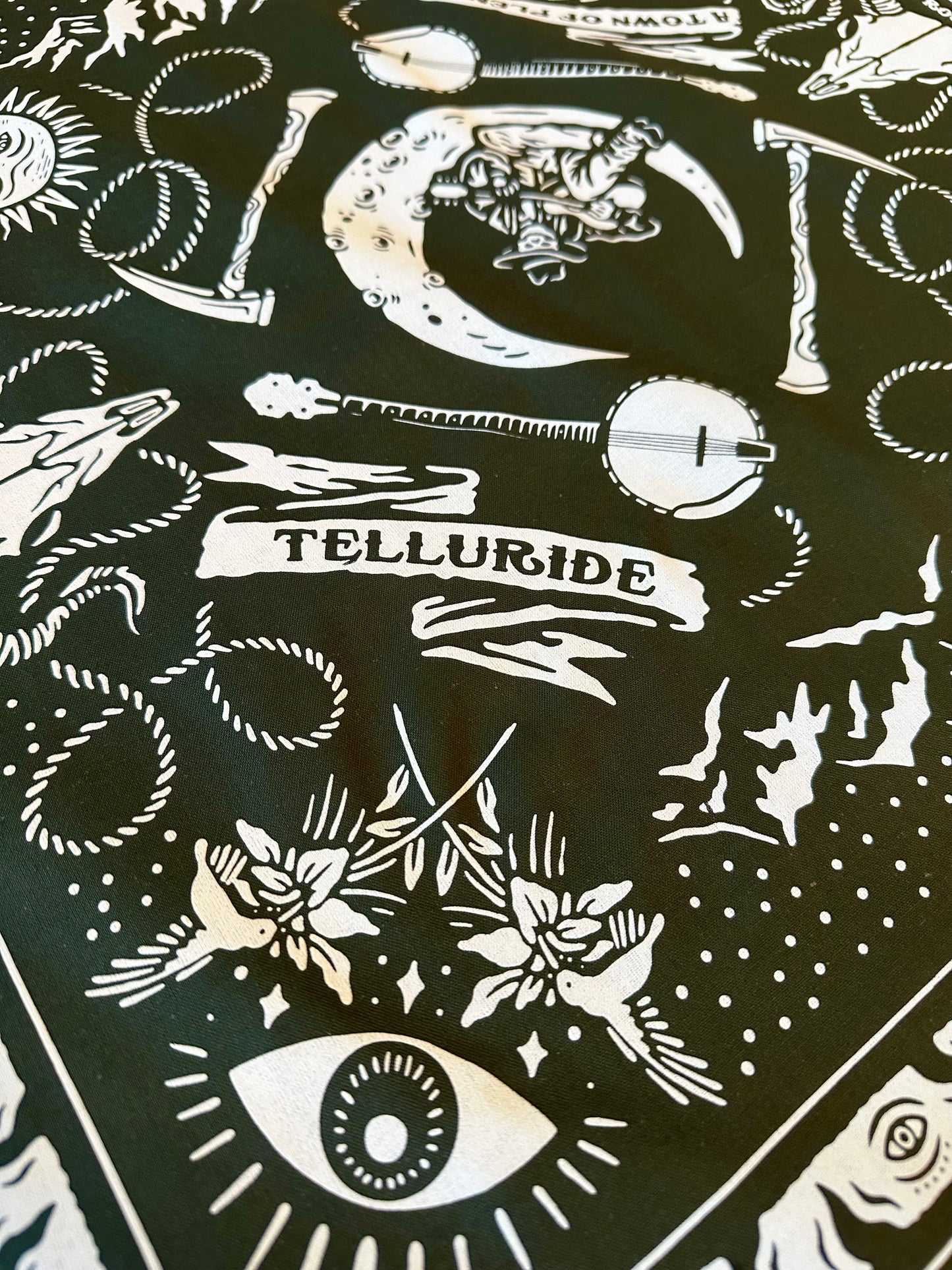 Telluride Cowboy Moon Bandana - Olive
